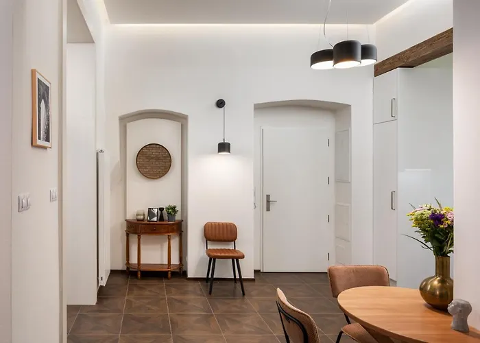 Days - Elegant Open-plan In Old Town *