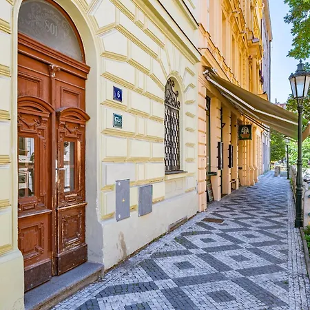 Daire Days - Elegant Open-plan In Old Town *