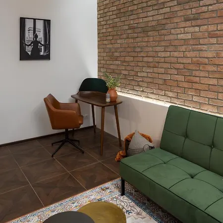 Days - Elegant Open-plan In Old Town Daire Prag