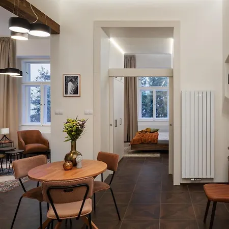 Days - Elegant Open-plan In Old Town Apartment Prag