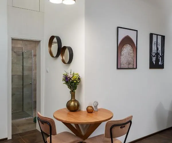 Apartment Days - Elegant Open-plan In Old Town